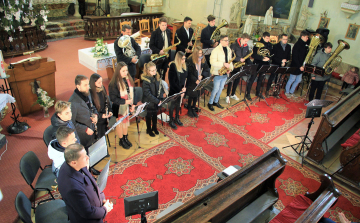 Karácsonyi zenei áhitatot tartottak 