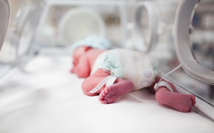 Újszülöttet találtak a miskolci megyei kórház inkubátorában