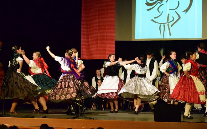 Várja a szavazatokat a Pántlika Néptánc Együttes