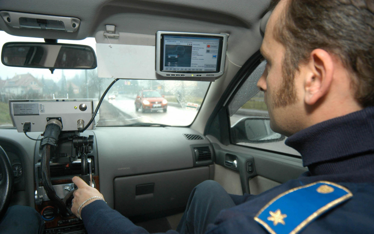 Mai sebességmérések