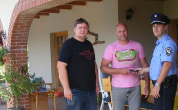 Visszakapta a telefonját a sértett