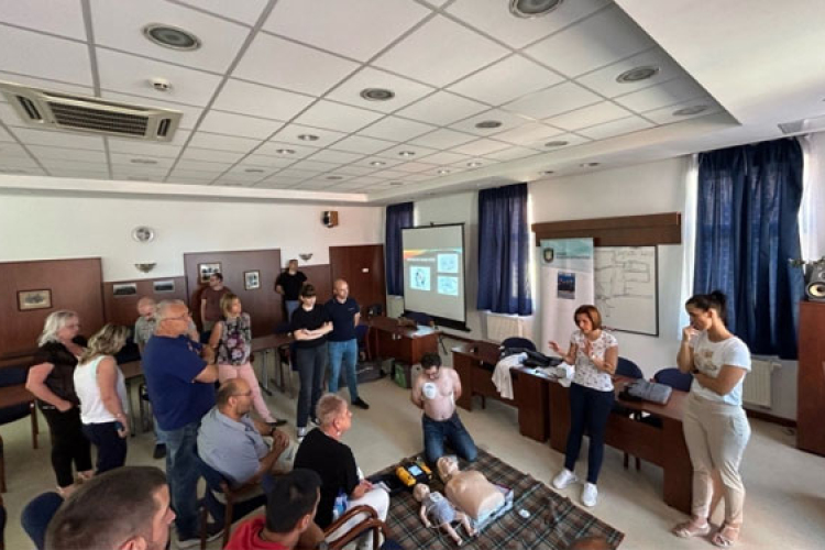 Elsősegélynyújtó tanfolyam a Tamási Rendőrkapitányság munkatársainak