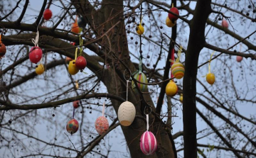 Idén is lesz tojásfa díszítés