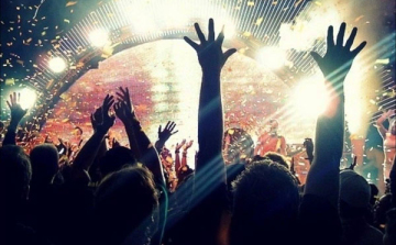 Öt elengedhetetlen kiegészítő a fesztiválszezonra