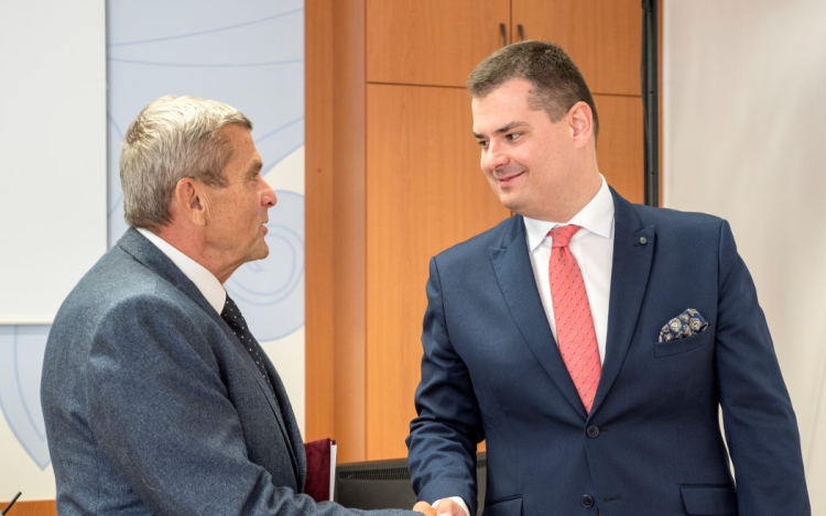 Társadalmi megbízatású alelnök tett esküt 