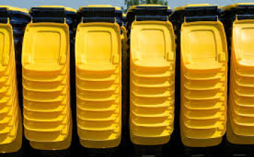 Holnap viszik el a hátrahagyott szelektív hulladékot Tamásiban