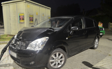 Félmilliós kár keletkezett a baleset során