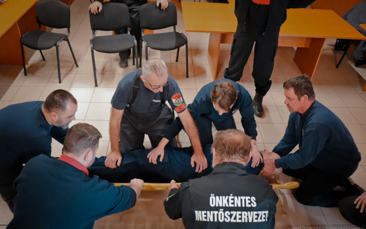 Fakultatív tűzoltó szakképzést tartottak Tamásiban 