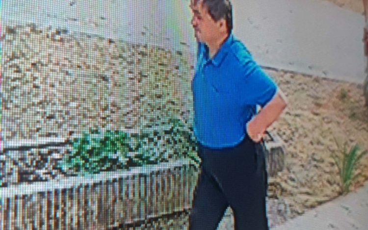 Ha felismeri a férfit, hívja a tamási rendőröket!