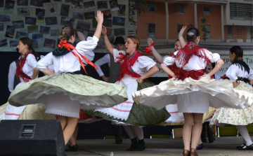 Jön az örömvasárnap