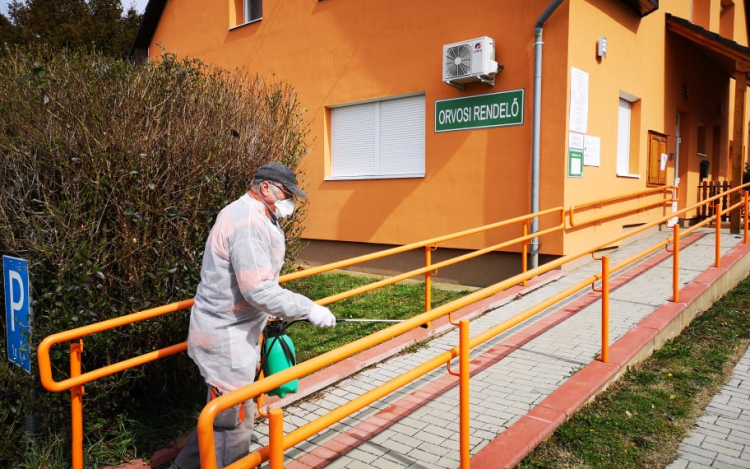 Fertőtlenítő tisztítást végeztek Iregszemcsén