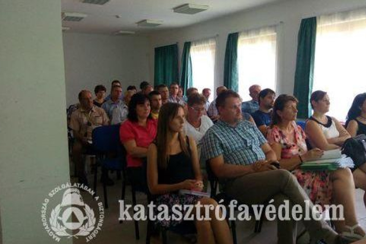 Katasztrófavédelmi tájékoztatót tartottak Tamásiban