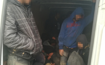 Újabb embercsempészt kaptak el Tolna megyében