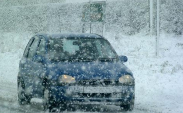 Öt esemény folyamatban - járhatatlan út nincs a megyében 