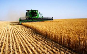 Elindul a Földet a gazdáknak program