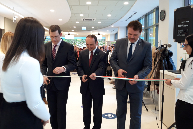 Felavatták az új épületet