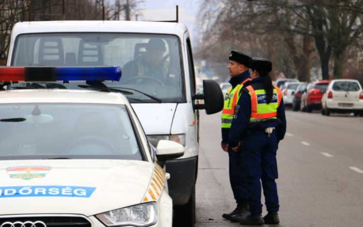 Még mindig tart az év első nemzetközi közúti ellenőrzési akciója
