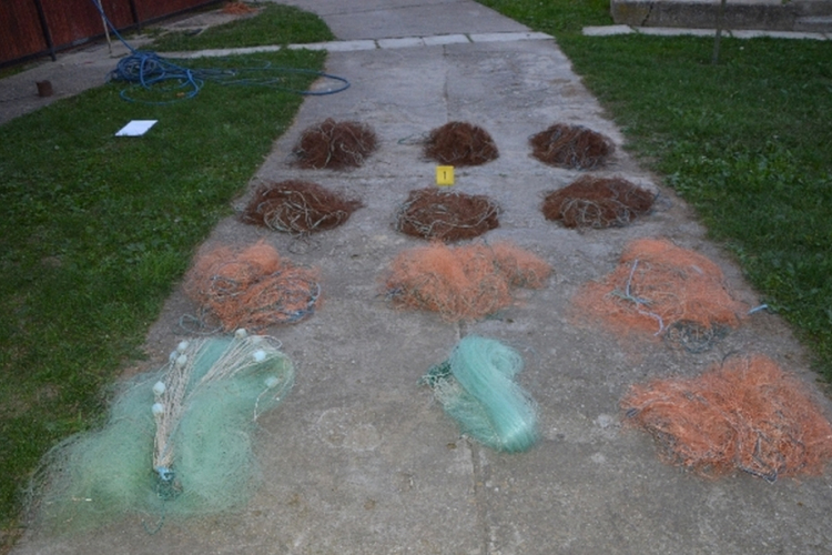 Akkumulátor használatával próbáltak halászni