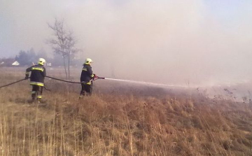 2 hektáron égett a tarló Értényben