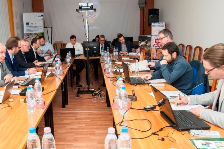 Elfogadta idei, egymilliárdos költségvetését a Tolna megyei önkormányzat