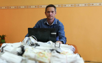 Kétezer maszkot már megvarrtak 