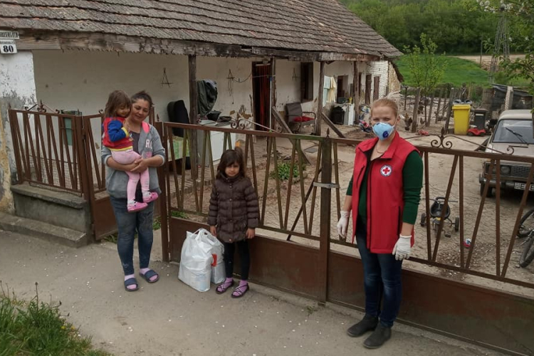 Rászoruló családok vehettek át csomagot Tamásiban és környékén