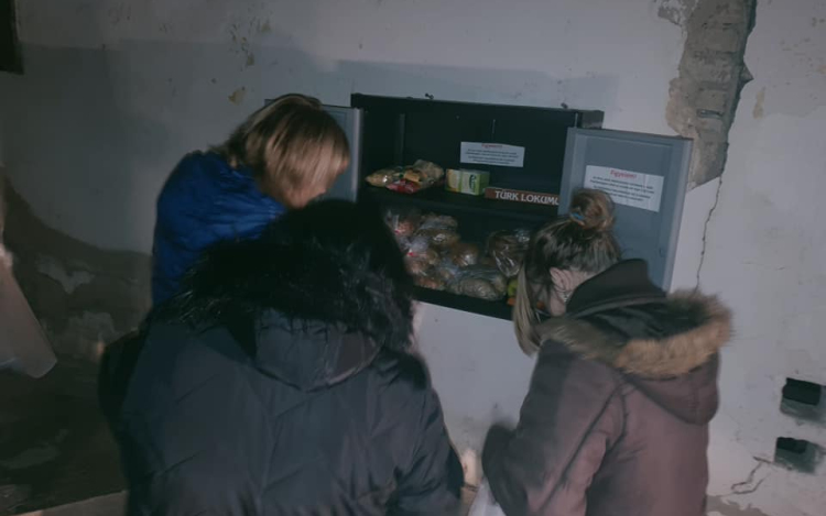 Iregszemcsén is van már Enni adok doboz