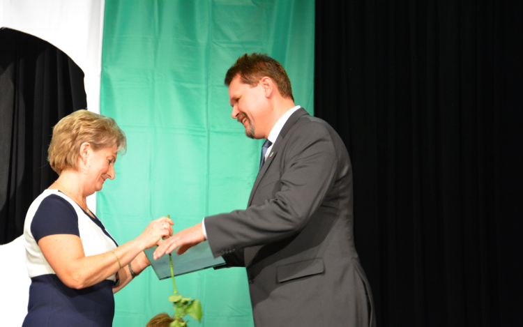 Tamási Város Érdemes Köztisztviselője