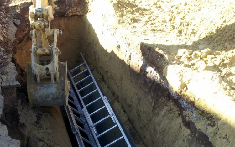 Árokba esett egy munkás Tamásiban 