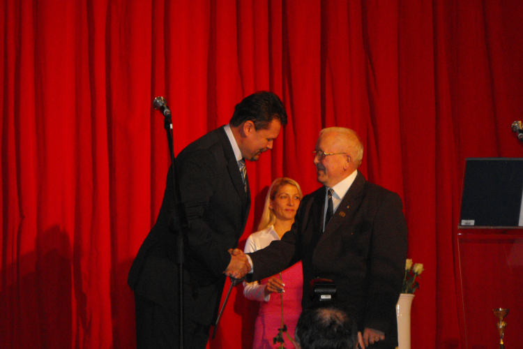 Dr. Deák Gábor Tamási Város Díszpolgára