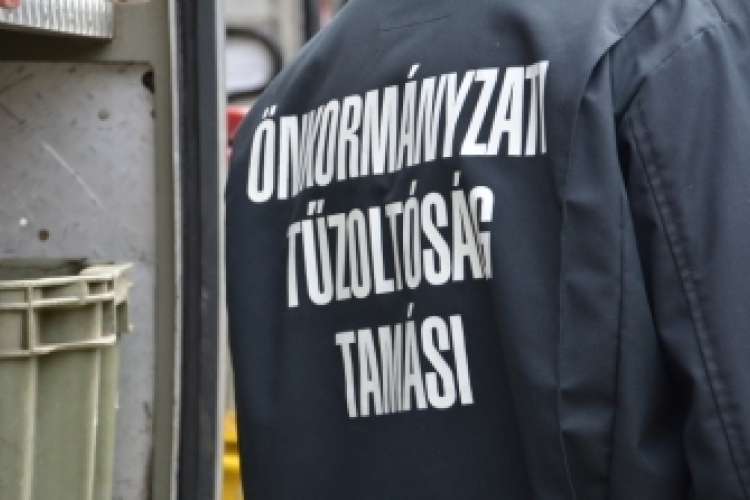 Többnyire szabadtéri tüzekkel küzdöttek a tűzoltók a hétvégén 